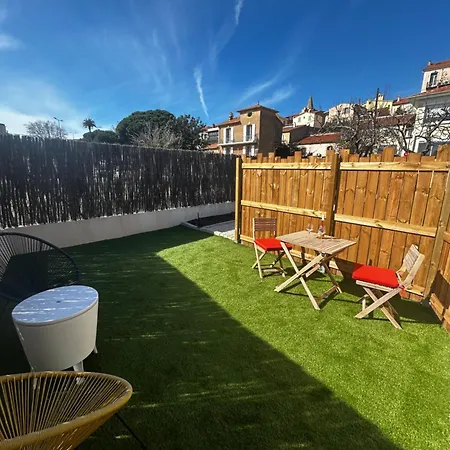 Cosy Centre Historique Fréjus